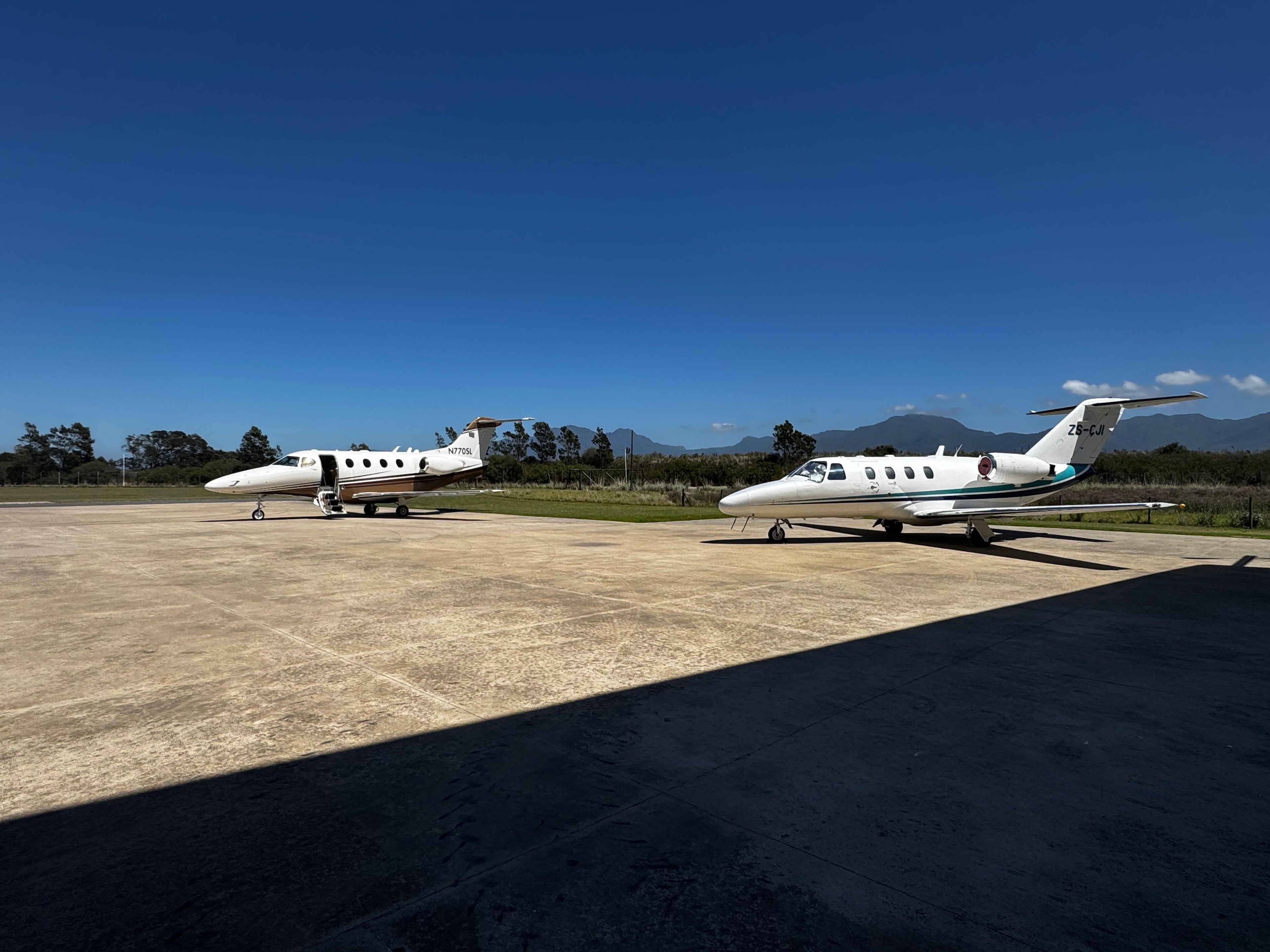 ADVANTAGES OF PRIVATE CHARTER TRAVEL.